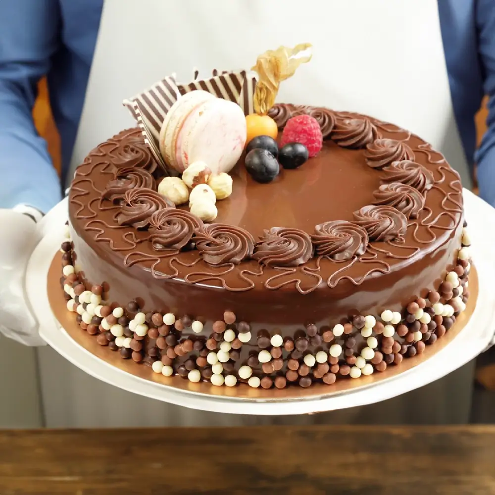 A 1kg of choco hazelnut cake